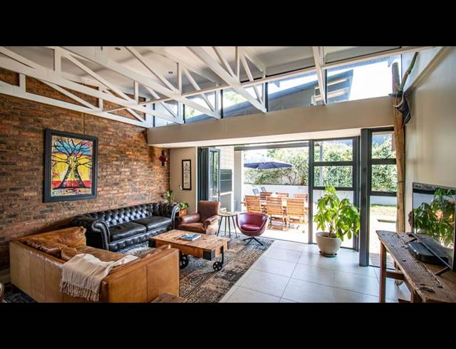 3 BEDROOM HOUSE FOR SALE IN MIDSTREAM ESTATE